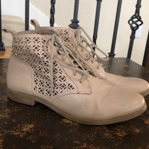 LUCKY BRAND Nude Bootie